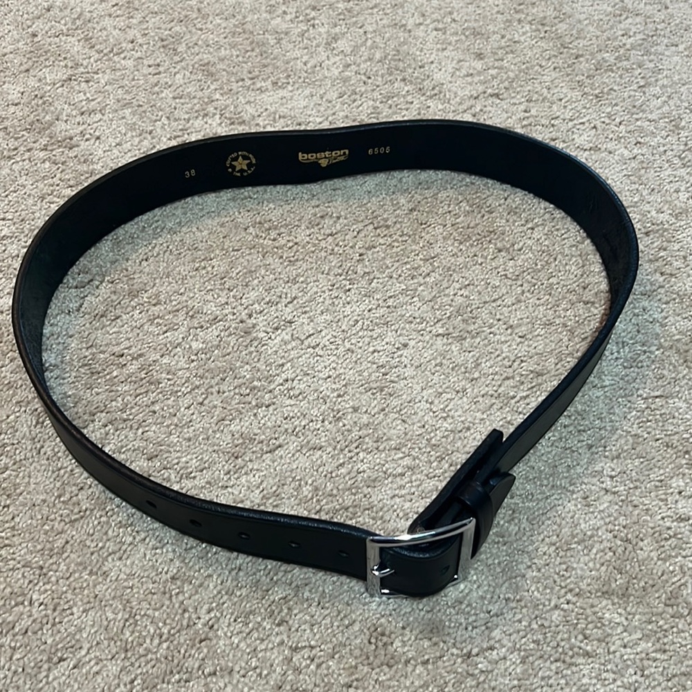 Boston leather belt